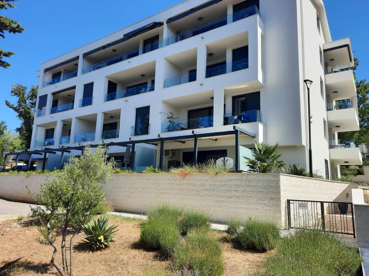 Apartments Tatjana Selce Buitenkant foto