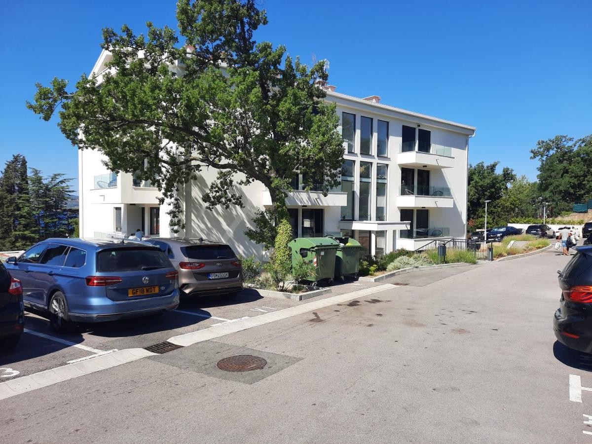 Apartments Tatjana Selce Buitenkant foto